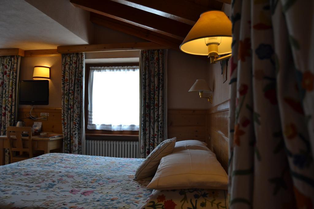 Hotel Mignon Брей-Червиния Экстерьер фото
